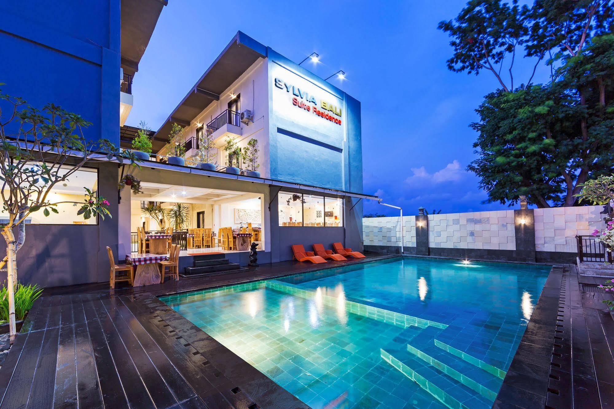 Reddoorz Plus Near Mall Bali Galeria 2 Denpasar Exterior foto